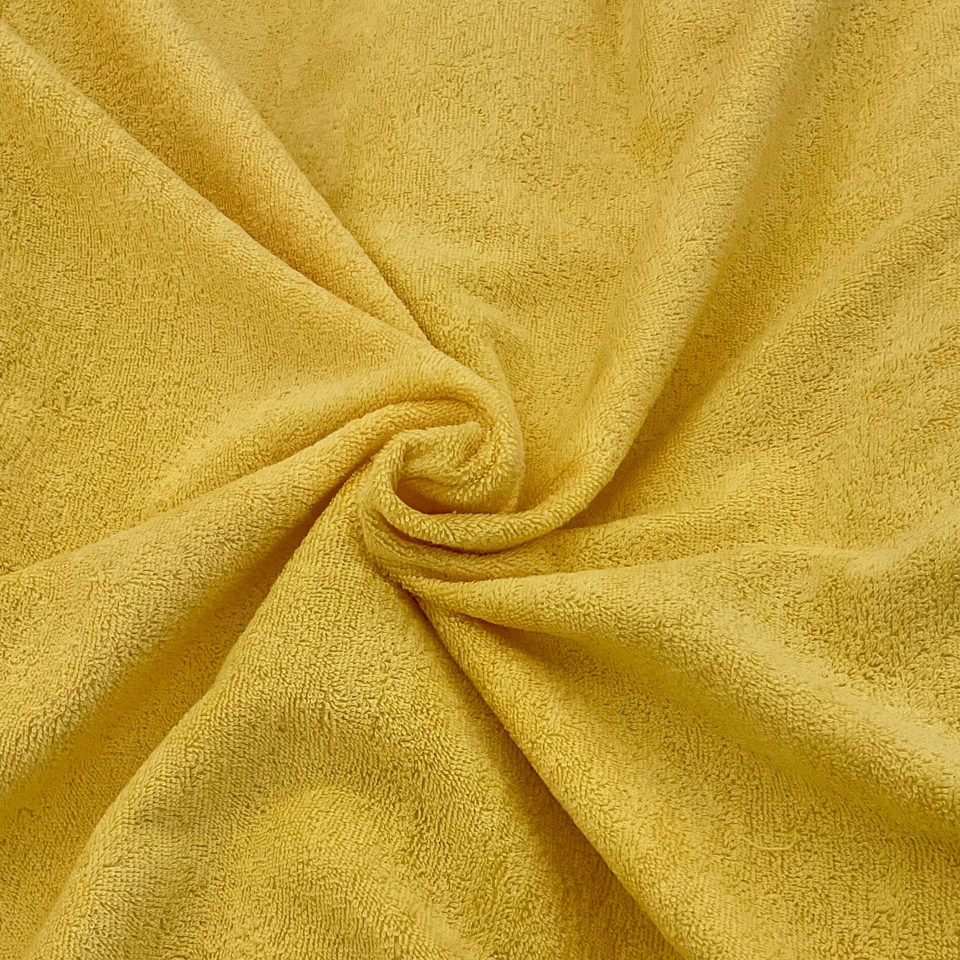AMARELO